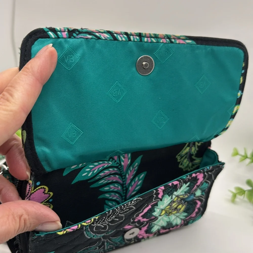 Vera Bradley all in one Floral Crossbody Bag/wallet-RFID